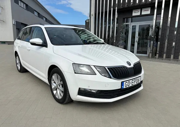 pomorskie Skoda Octavia cena 44895 przebieg: 235403, rok produkcji 2017 z Żukowo